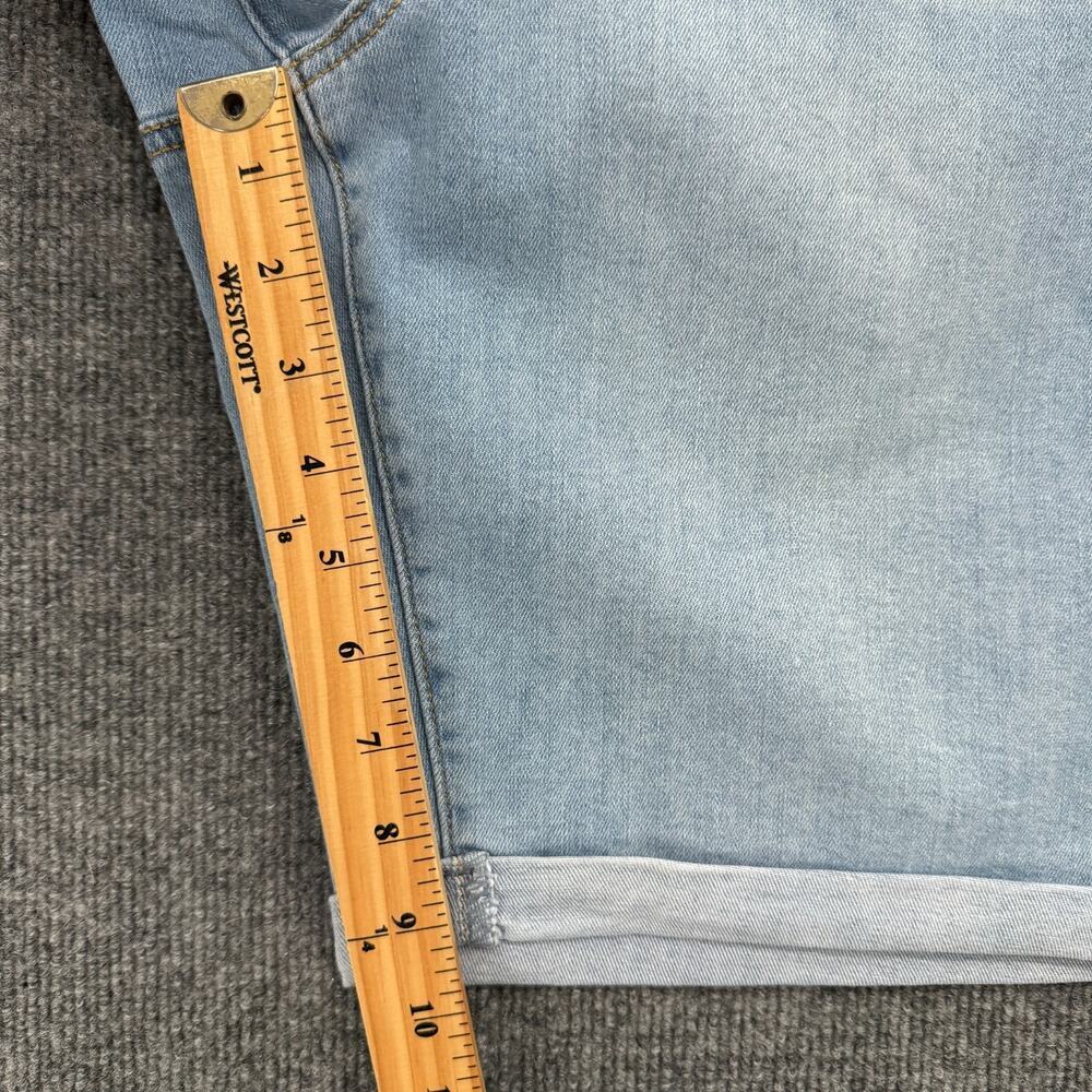 Wax Jeans Denim Shorts Womens 2XL Light Wash Bermuda Stretch Cuffed Mid Rise NWT - Picture 9 of 13